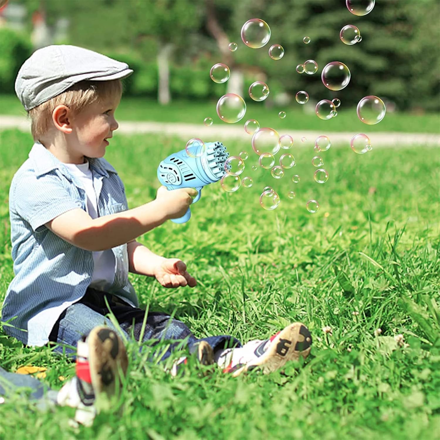 Pistol de facut baloane din sapun, Zola, solutie inclusa, alimentare baterii, plastic, 15 x 15 cm, albastru Pistol de facut baloane din sapun, Zola, solutie inclusa, alimentare baterii, plastic, 15 x 15 cm, albastru